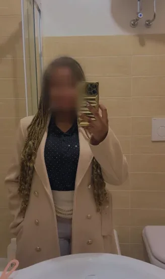 Aleksandra, 27