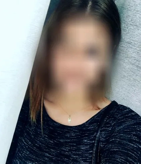 Clara, 32