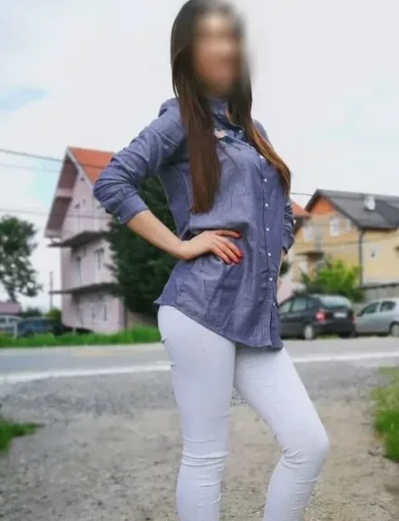 Ivana, 26