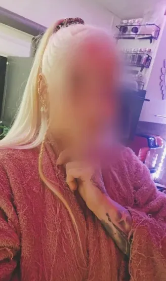 Merle, 34