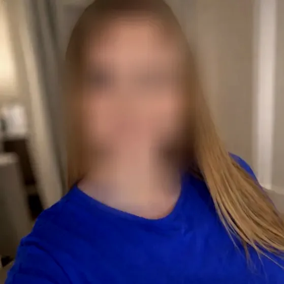 Nadia, 39