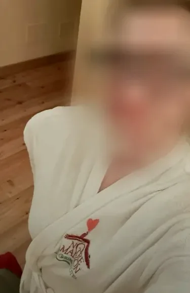 Sanne, 40