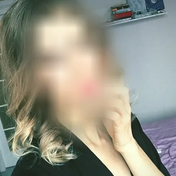 Winnie, 32